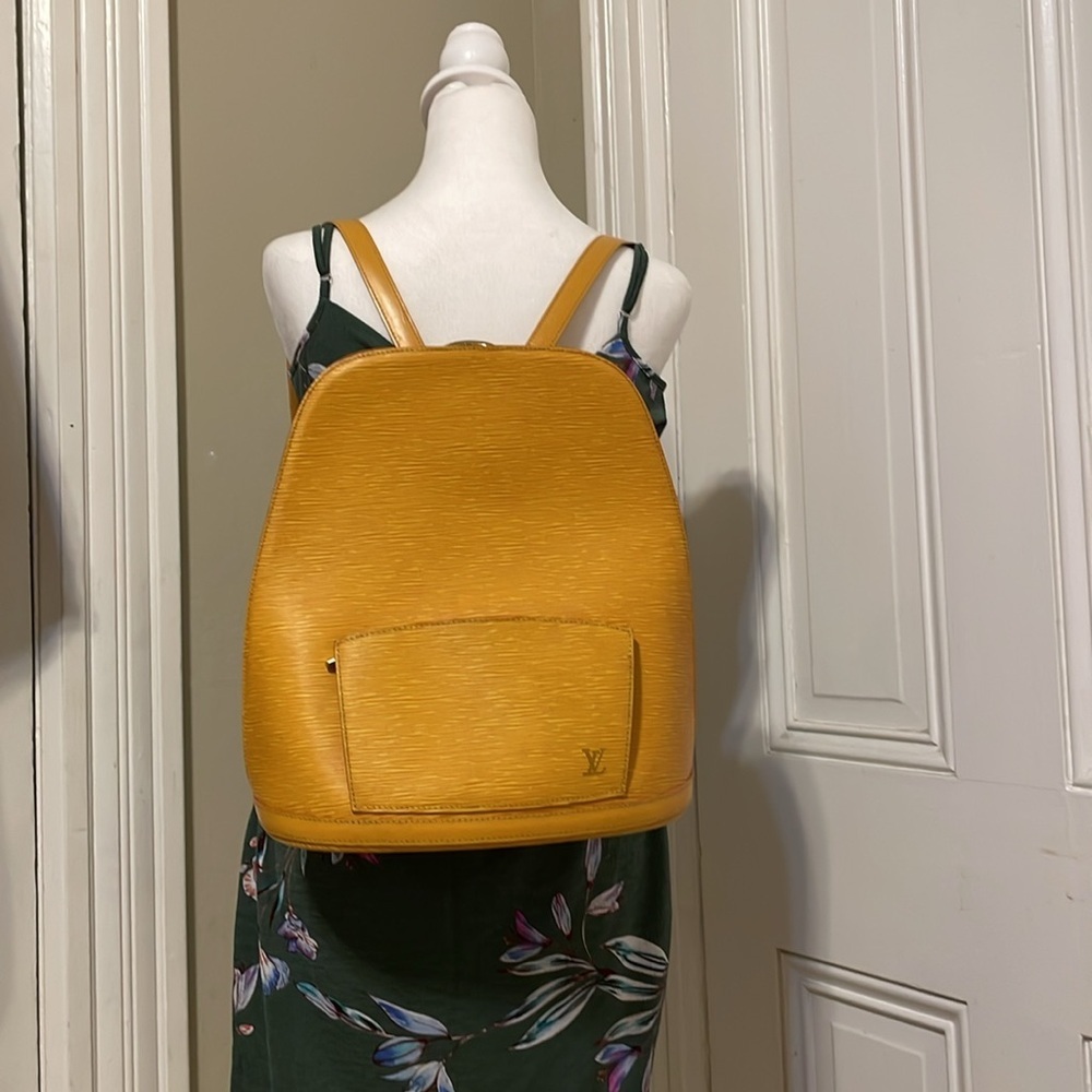Louis Vuitton Gobelins Epi Backpack - Picture 16 of 16